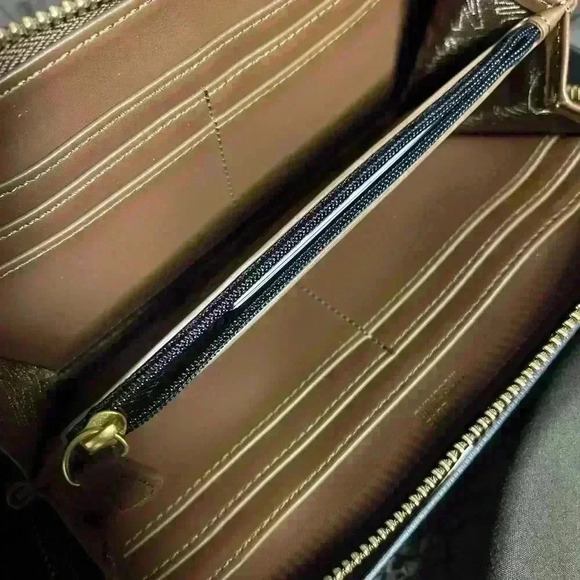 Love Moschino Wallet w/ Box - Picture 3 of 5